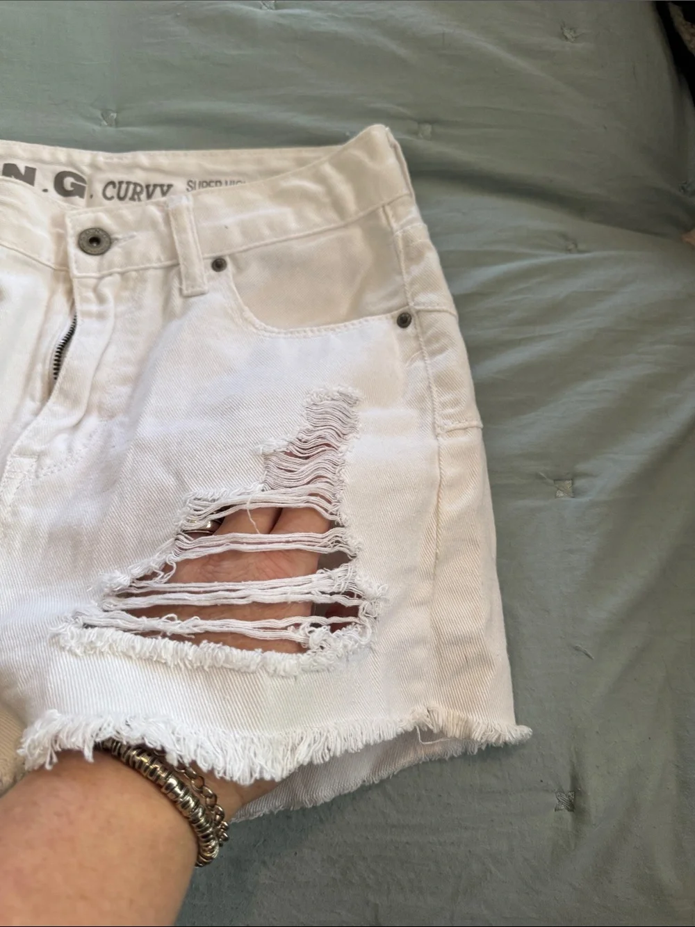 Women’s White Distressed Denim s. O. N. G. Shorts - Casual High-Rise curb Cutoff